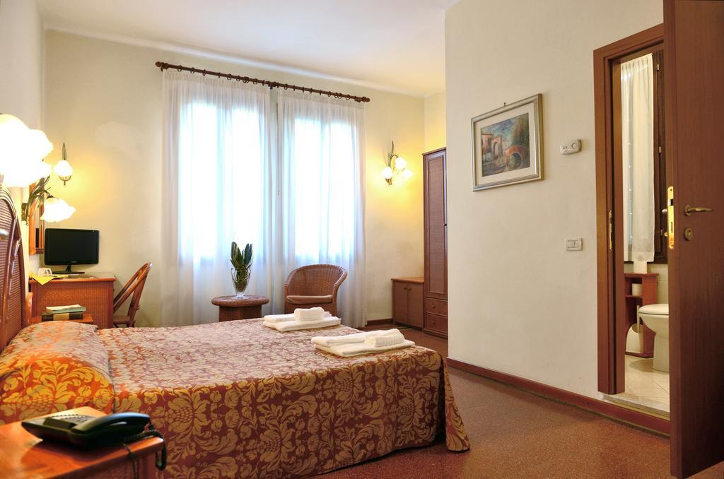 Hotel Villa Orio E Beatrice Lido di Venezia Room photo